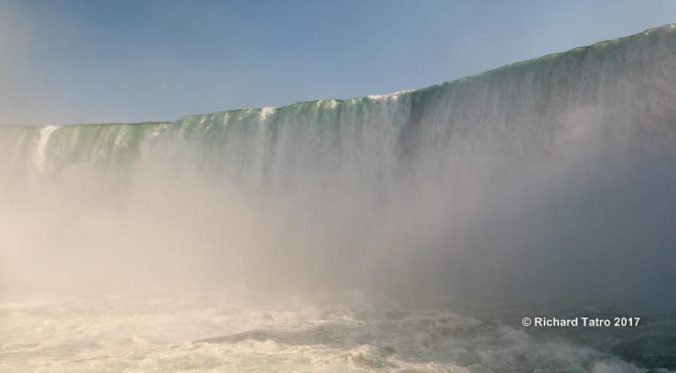 cropped-niagara-falls-12.jpg